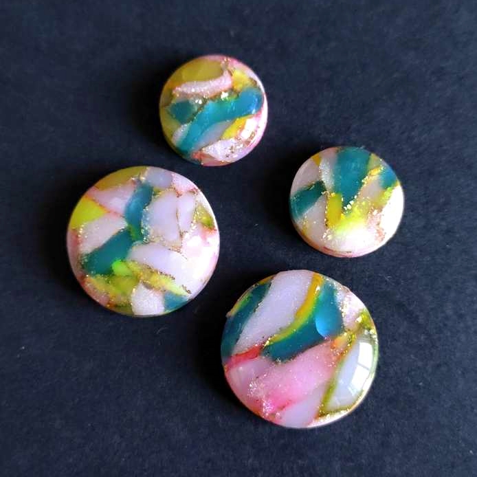 Set di cabochon in pasta polimerica, colorati, per orecchini.